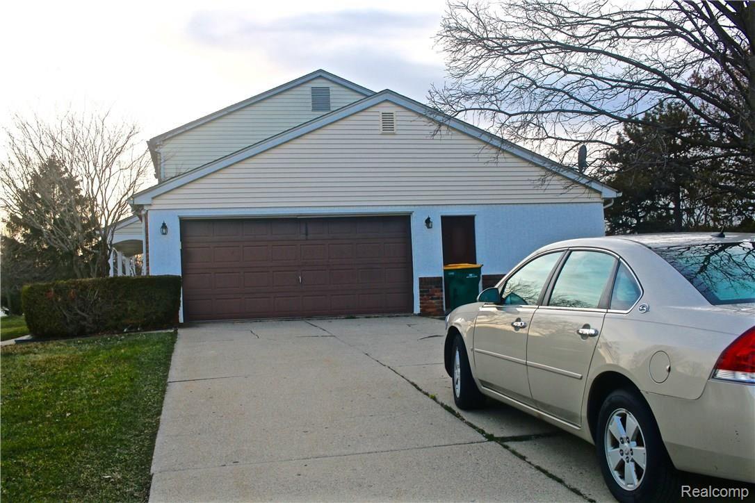 36110 Congress Road Farmington, MI 48335 - Photo 5 of 28 you4.jpg