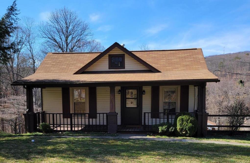2737 Bandy Road Southeast Roanoke, VA 24014 - Photo 1 of 16 Main
