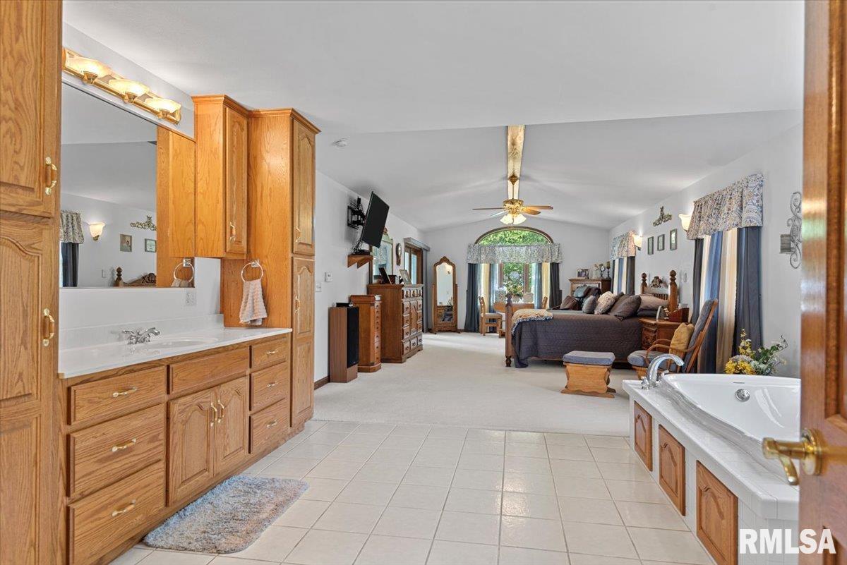 2912 Hoover Avenue Springfield, IL 62703 - Photo 22 of 71 Gallery Image 22