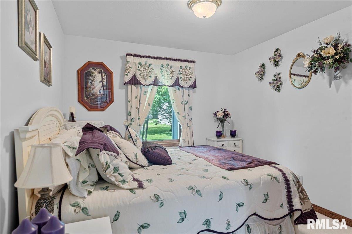 2912 Hoover Avenue Springfield, IL 62703 - Photo 24 of 71 Gallery Image 24