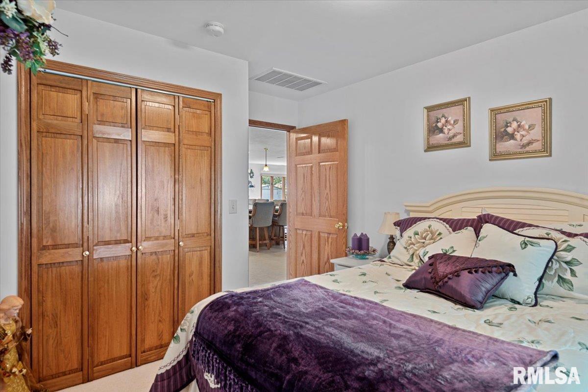 2912 Hoover Avenue Springfield, IL 62703 - Photo 25 of 71 Gallery Image 25