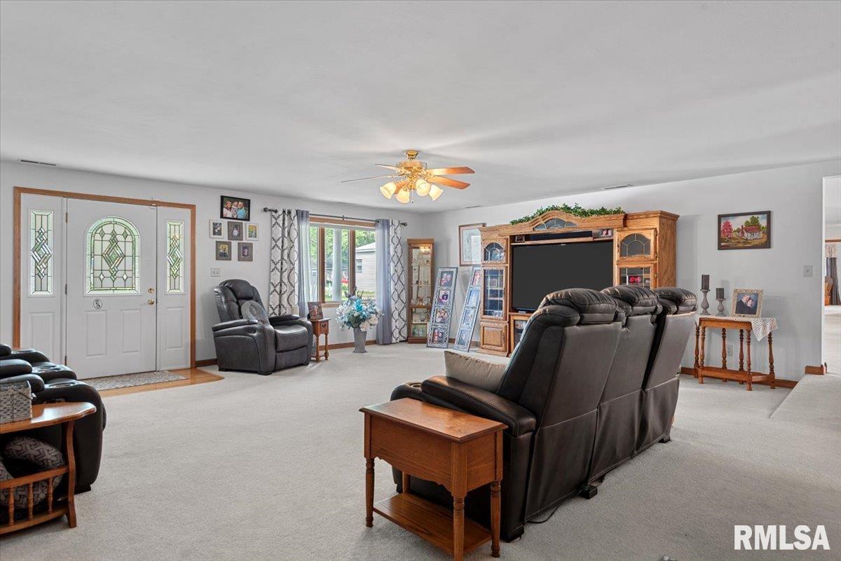 2912 Hoover Avenue Springfield, IL 62703 - Photo 31 of 71 Gallery Image 31