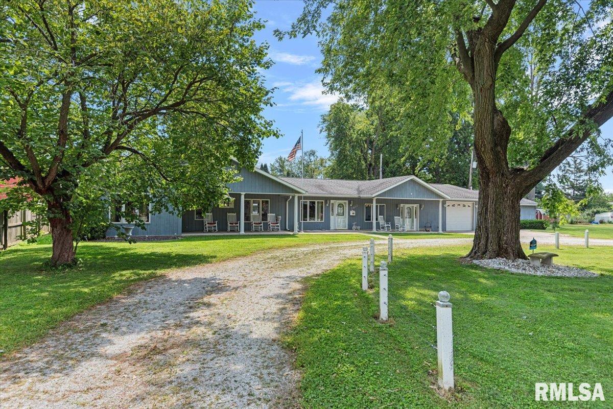 2912 Hoover Avenue Springfield, IL 62703 - Photo 4 of 71 Gallery Image 4