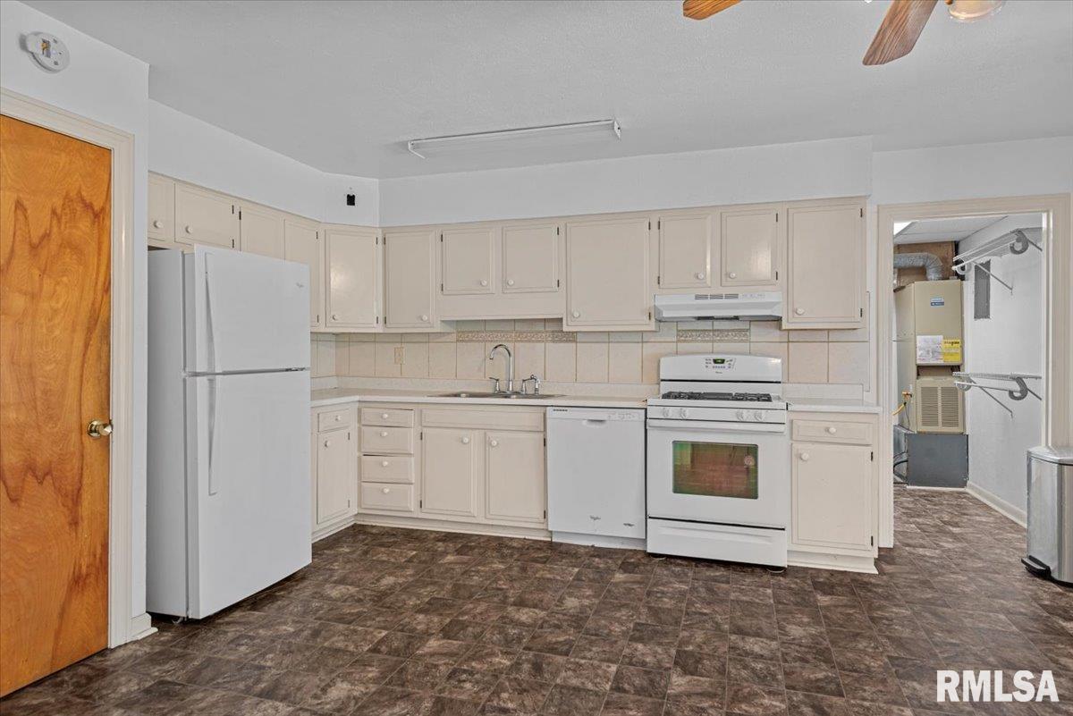 2912 Hoover Avenue Springfield, IL 62703 - Photo 42 of 71 Gallery Image 42