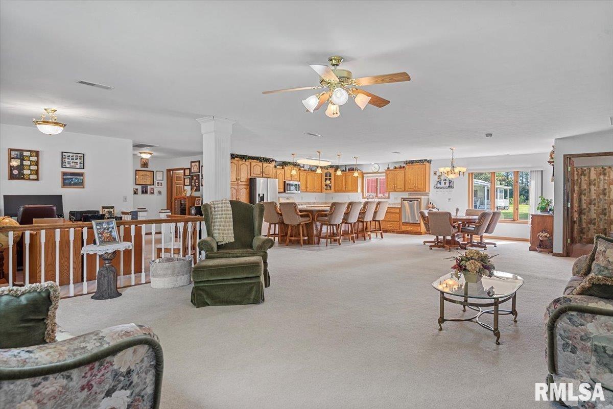 2912 Hoover Avenue Springfield, IL 62703 - Photo 7 of 71 Gallery Image 7