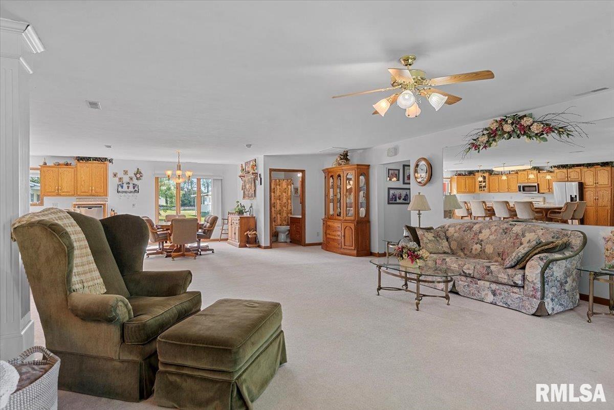 2912 Hoover Avenue Springfield, IL 62703 - Photo 9 of 71 Gallery Image 9
