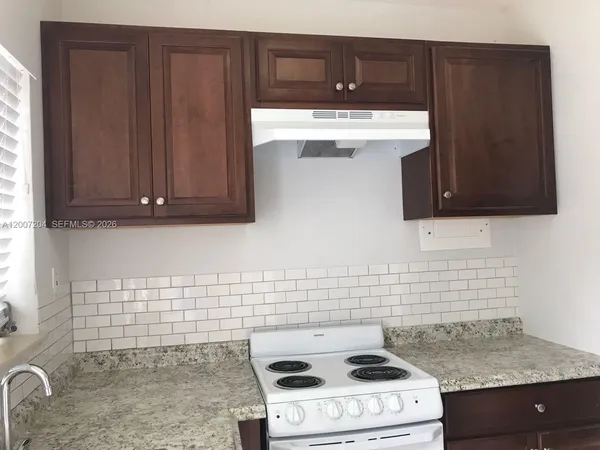 $1,950 | 2483 Southwest 11th Street, Unit 2483, Miami, FL 33135
