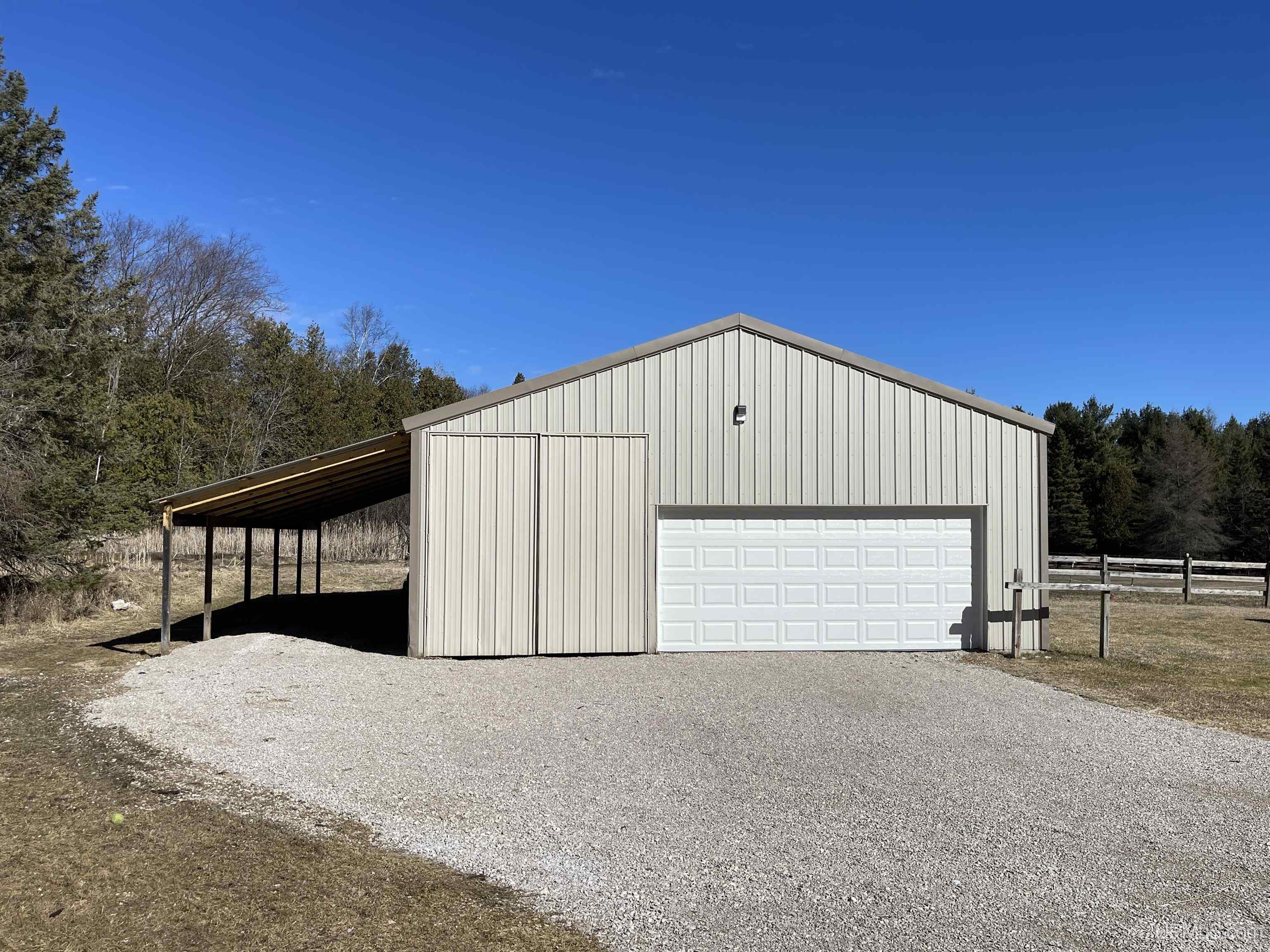 2724 Jackson Road Gulliver, MI 49840 - Photo 30 of 47