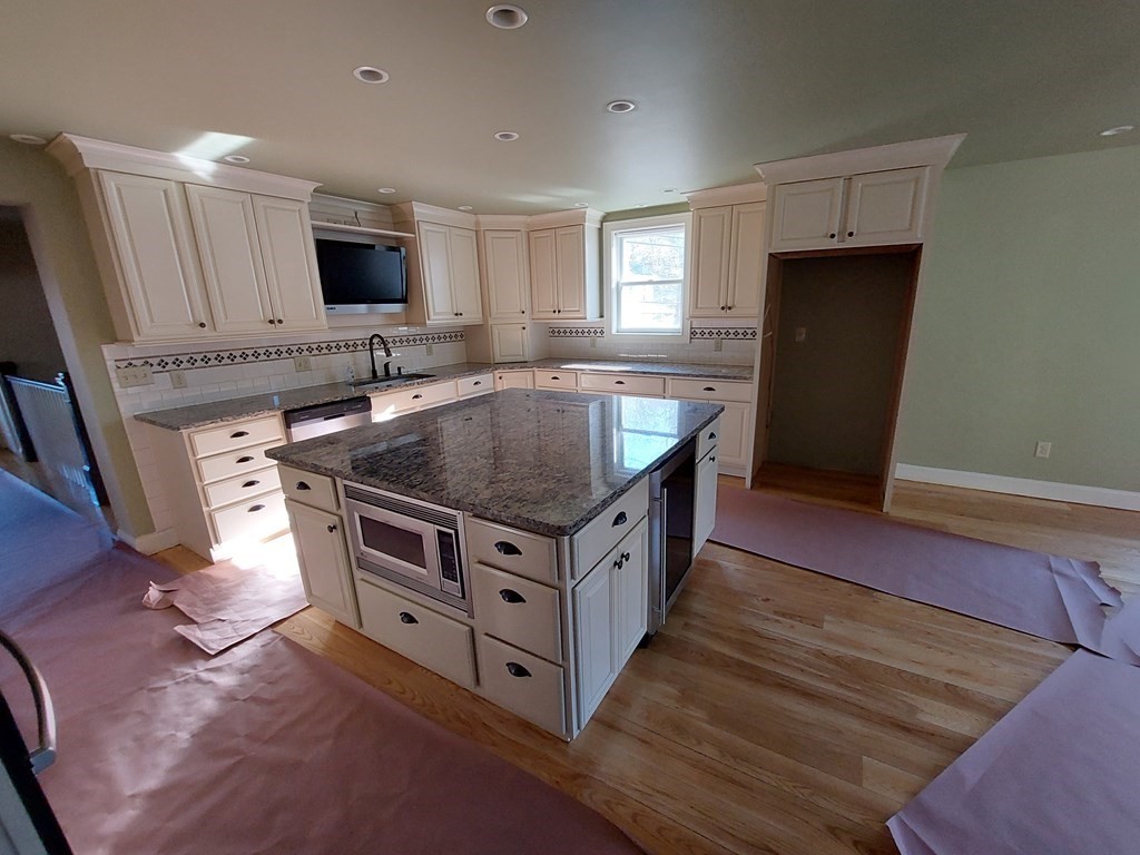 107-109 Westfield Road Holyoke, MA 01040 - Photo 12 of 42 Gallery Image 12
