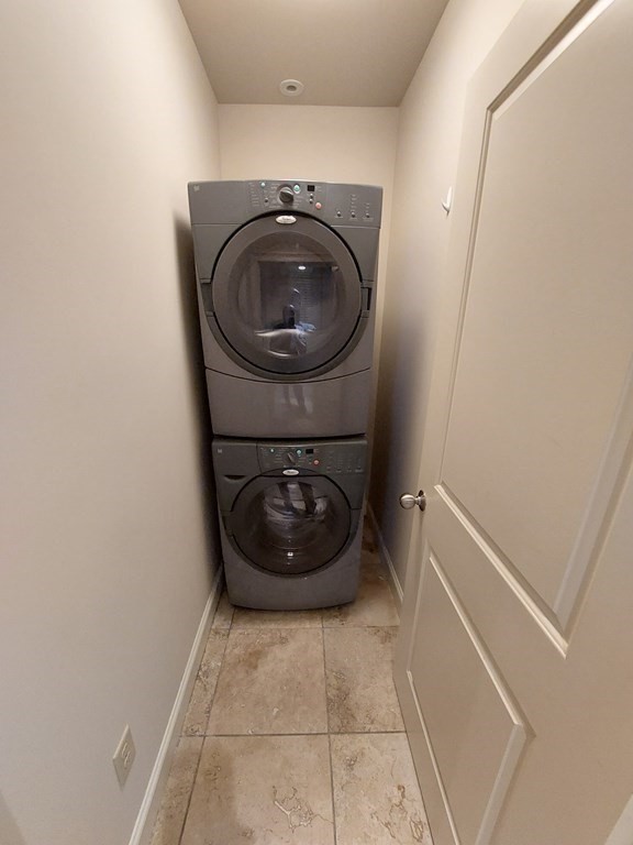107-109 Westfield Road Holyoke, MA 01040 - Photo 15 of 42 Gallery Image 15