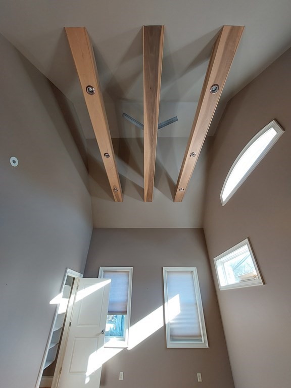 107-109 Westfield Road Holyoke, MA 01040 - Photo 20 of 42 Gallery Image 20