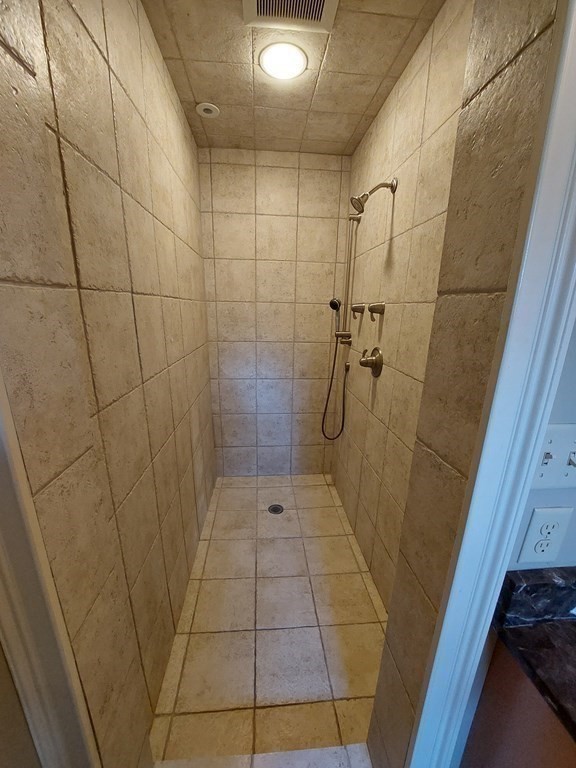 107-109 Westfield Road Holyoke, MA 01040 - Photo 27 of 42 Gallery Image 27