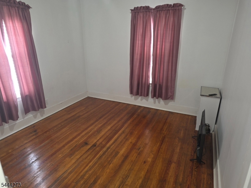 86 Boylan Street Newark, NJ 07106 - Photo 5 of 11