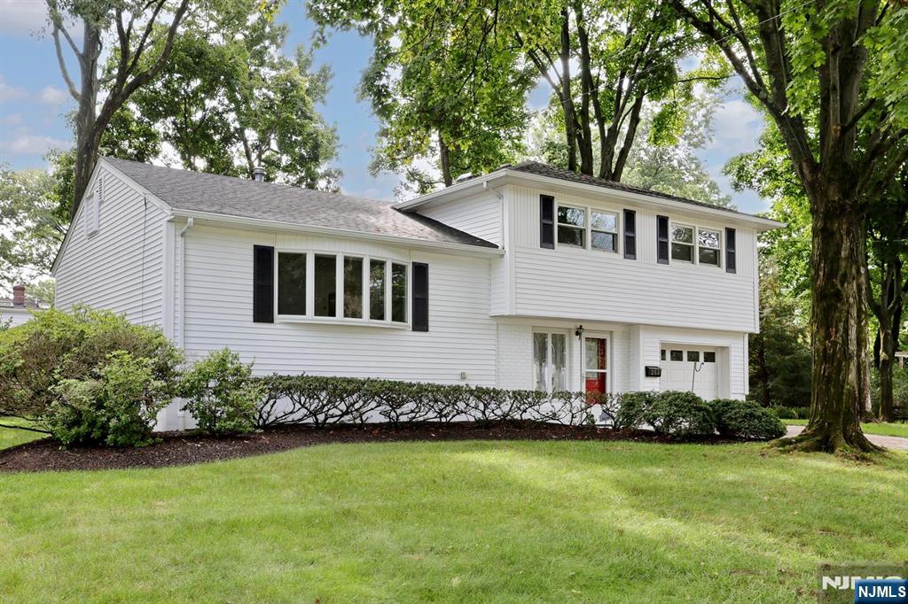 253 Jeffer Street Ridgewood, NJ 07450 - Photo 20 of 20 Gallery Image 20