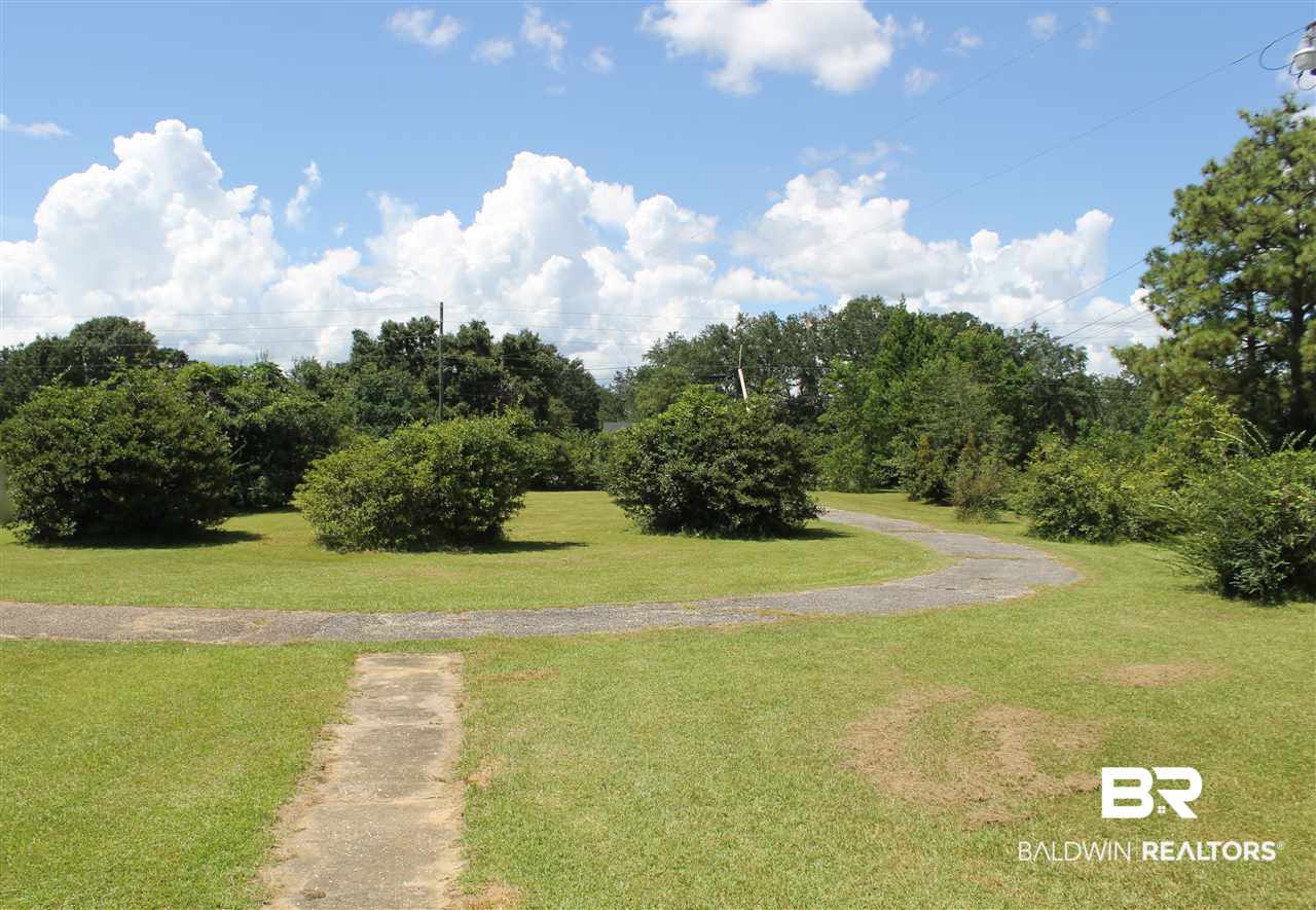 1701 Dawes Road Mobile, AL 36695 - Photo 2 of 21 Front Yard