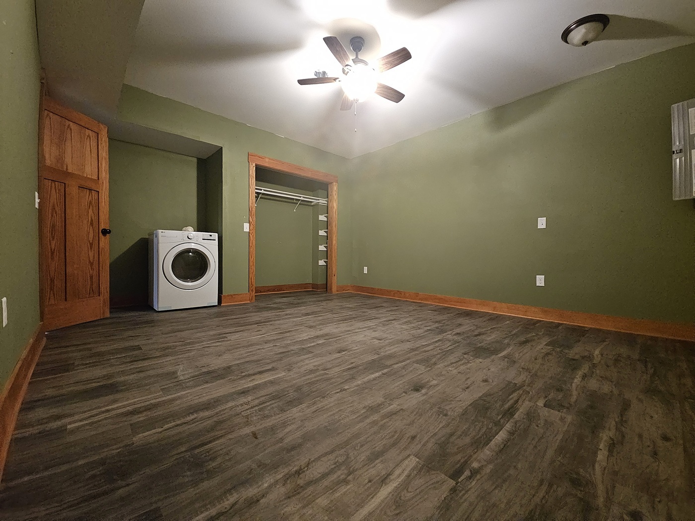 809 McCoy Road Amboy, IL 61310 - Photo 42 of 58 a view of a livingroom with a ceiling fan