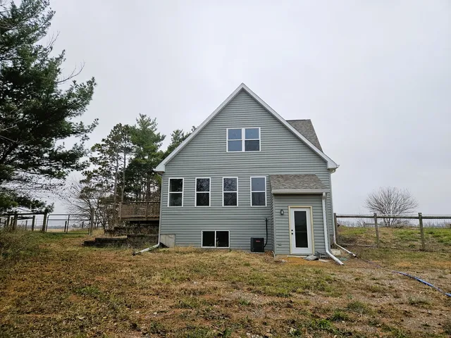 $266,000 | 809 McCoy Road, Amboy, IL 61310