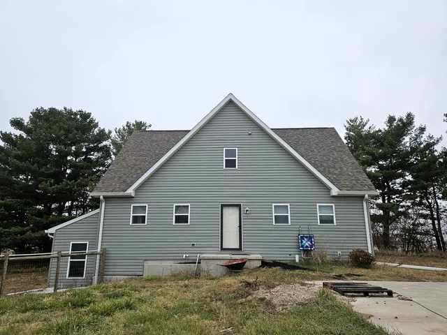 $266,000 | 809 McCoy Road, Amboy, IL 61310