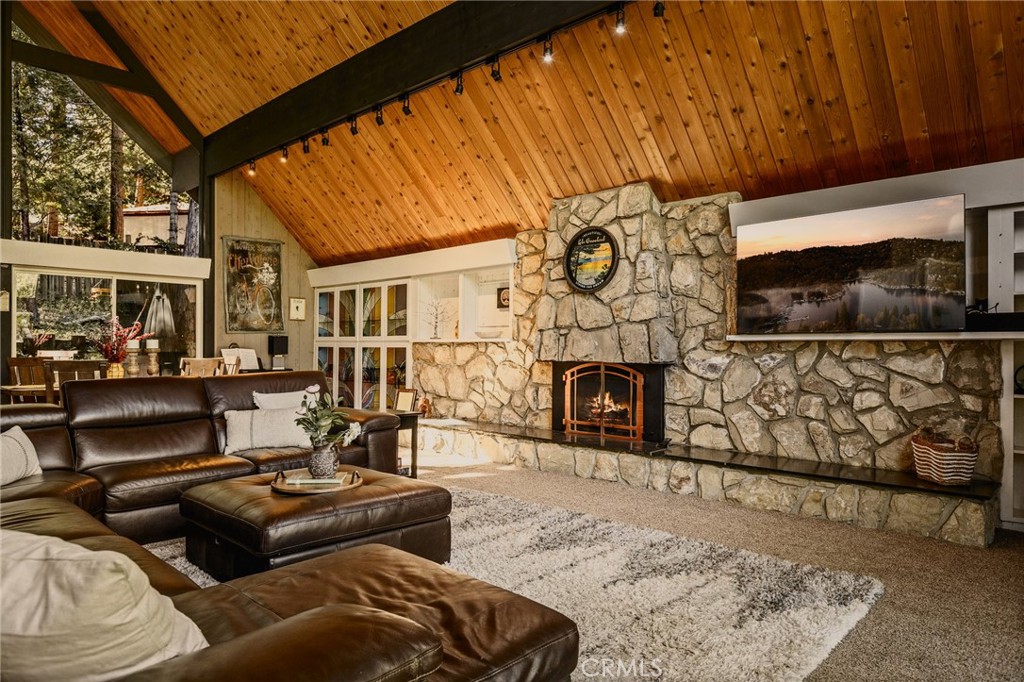 779 Grass Valley Road Lake Arrowhead, CA 92352 - Photo 9 of 27 Gallery Image 9