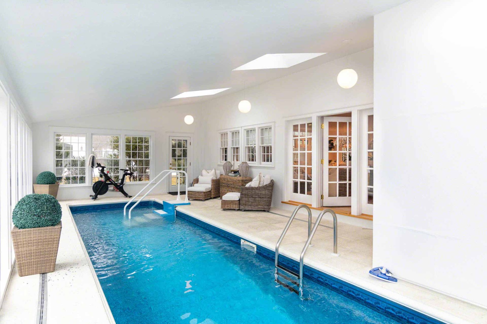 22 Edgartown Bay Road Edgartown, MA 02539 - Photo 22 of 55 a living room with furniture large window and wooden floor