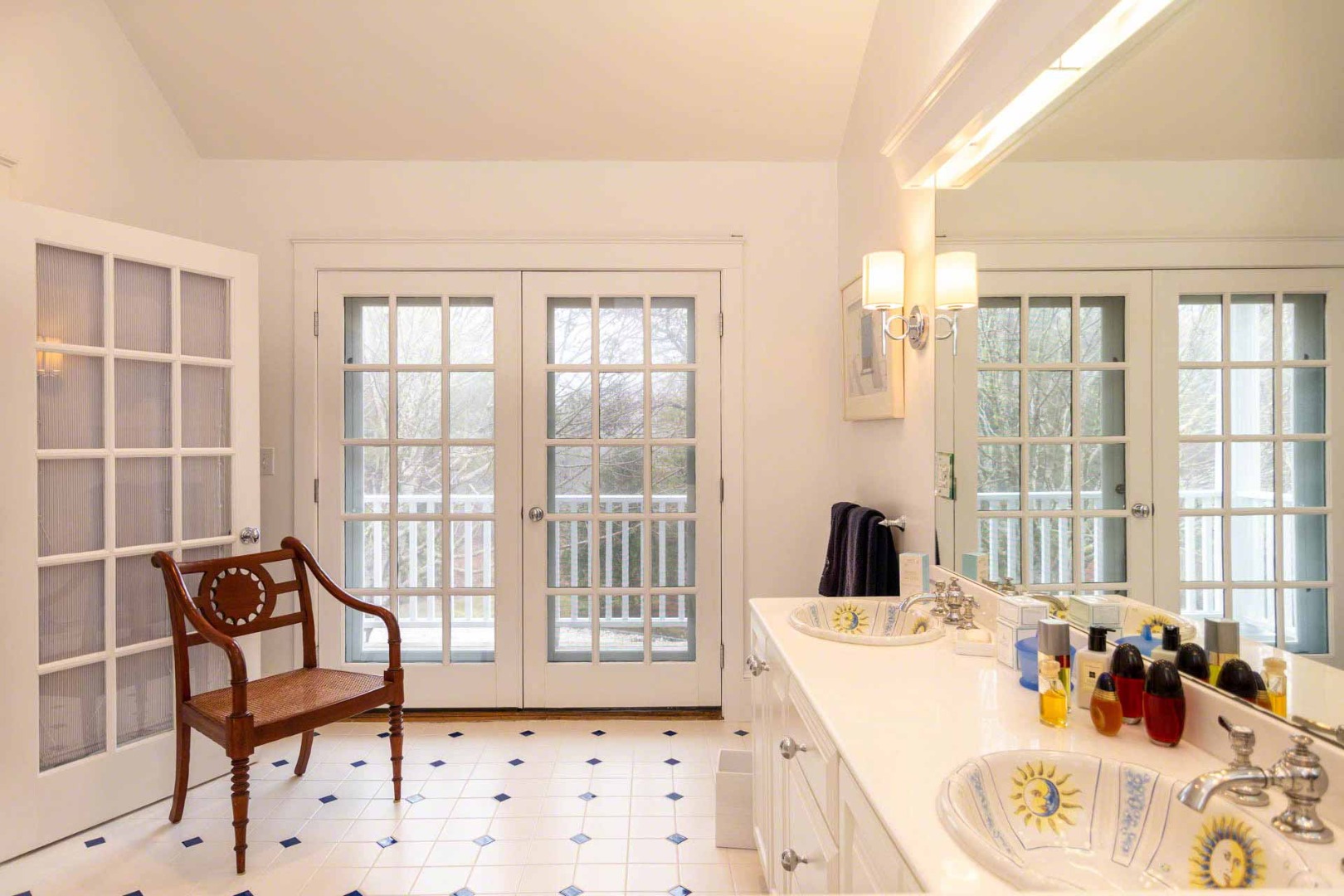 22 Edgartown Bay Road Edgartown, MA 02539 - Photo 32 of 55 a living room with furniture and a window