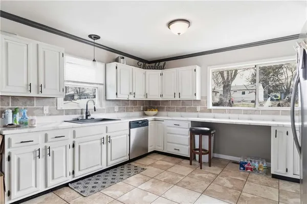 $240,000 | 2407 Meadow Trail, St. Joseph, MO 64503