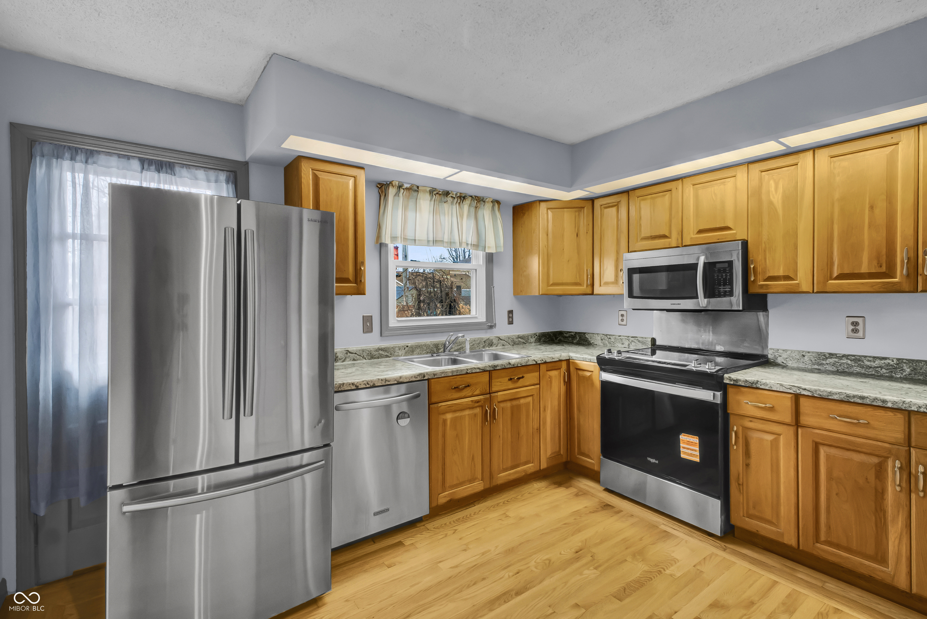 3410 Lantern Lane Columbus, IN 47203 - Photo 11 of 37