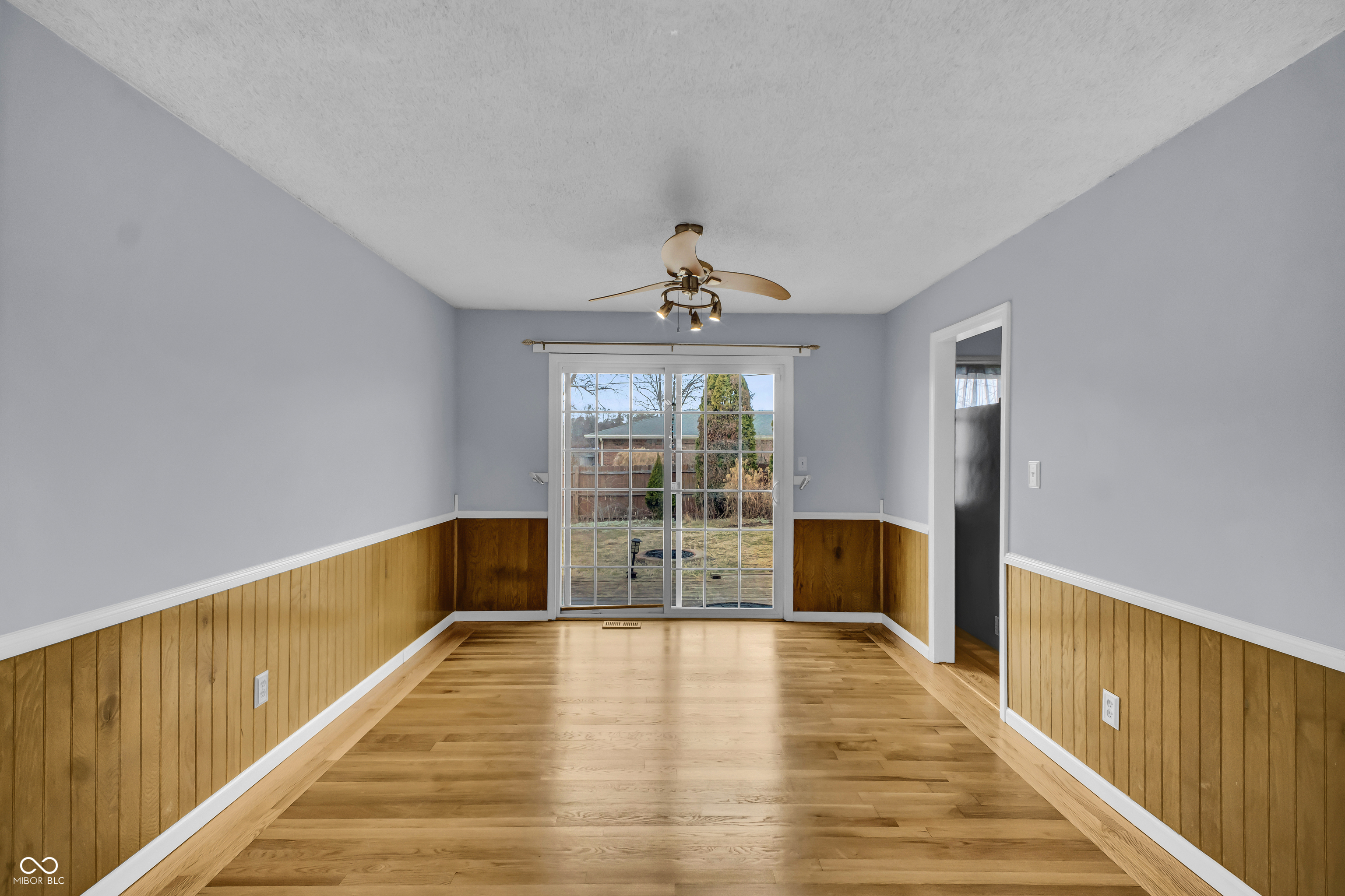 3410 Lantern Lane Columbus, IN 47203 - Photo 7 of 37