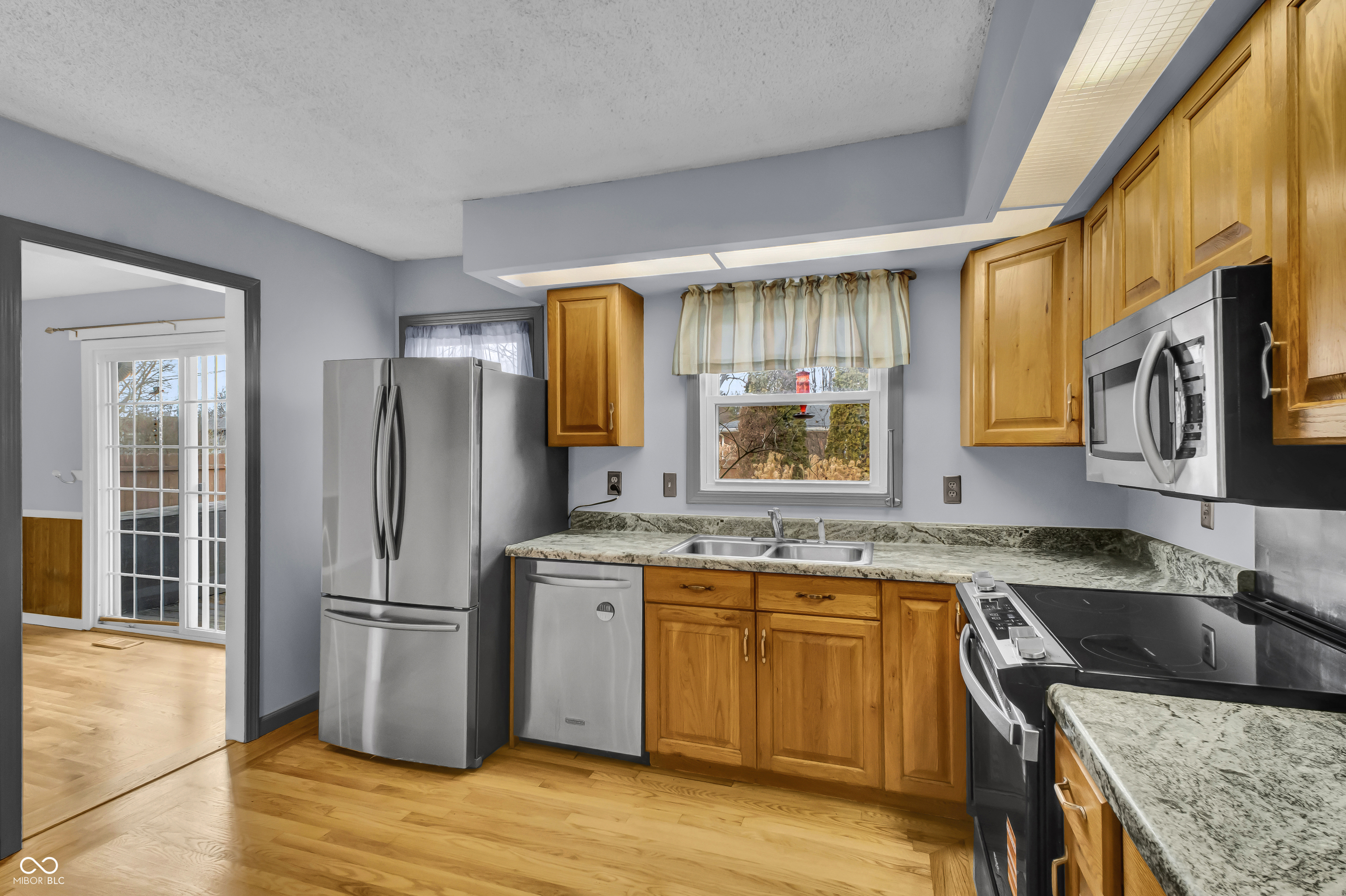 3410 Lantern Lane Columbus, IN 47203 - Photo 10 of 37