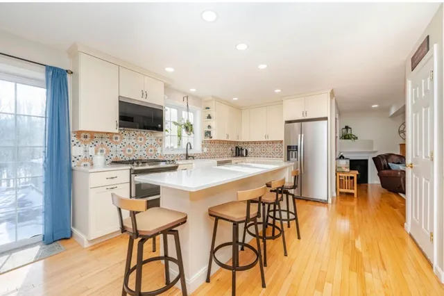 $549,000 | 148 Sullivan Street, Berwick, ME 03901