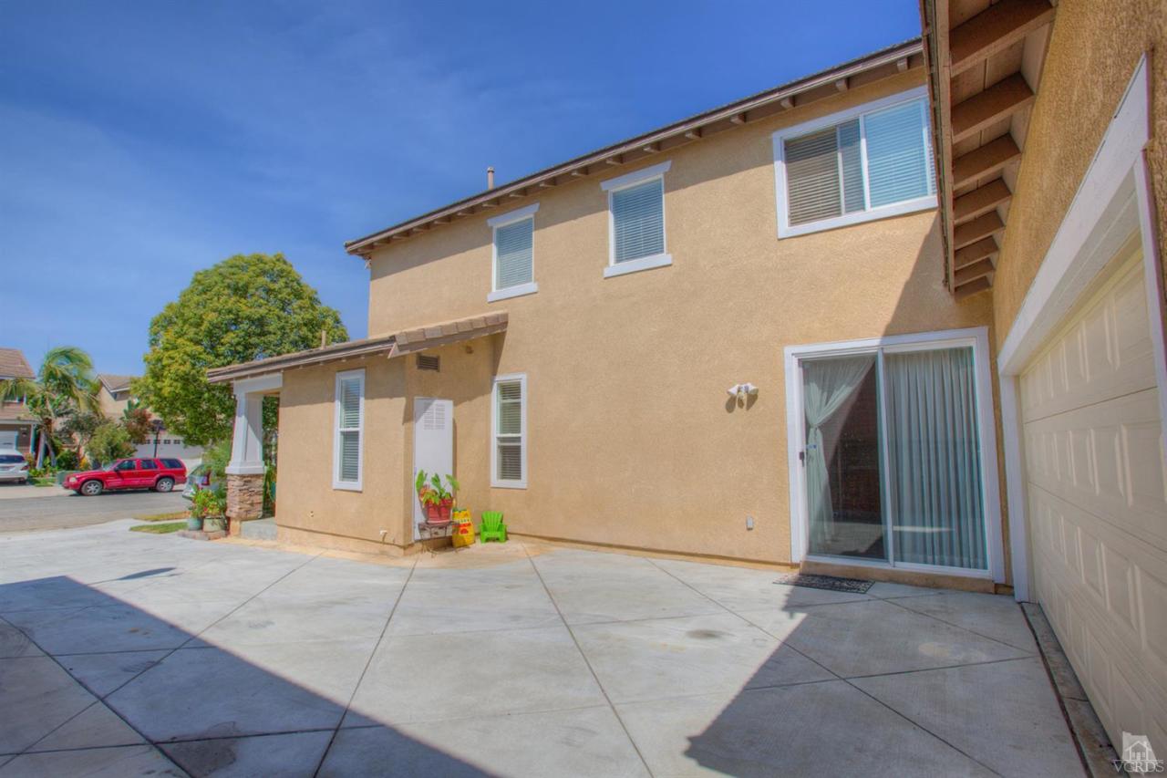 546 Morado Place Oxnard, CA 93030 - Photo 3 of 41 a view of a house with patio
