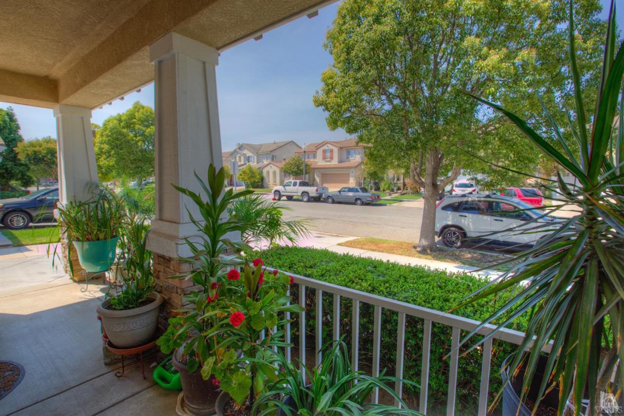 546 Morado Place Oxnard, CA 93030 - Photo 5 of 41