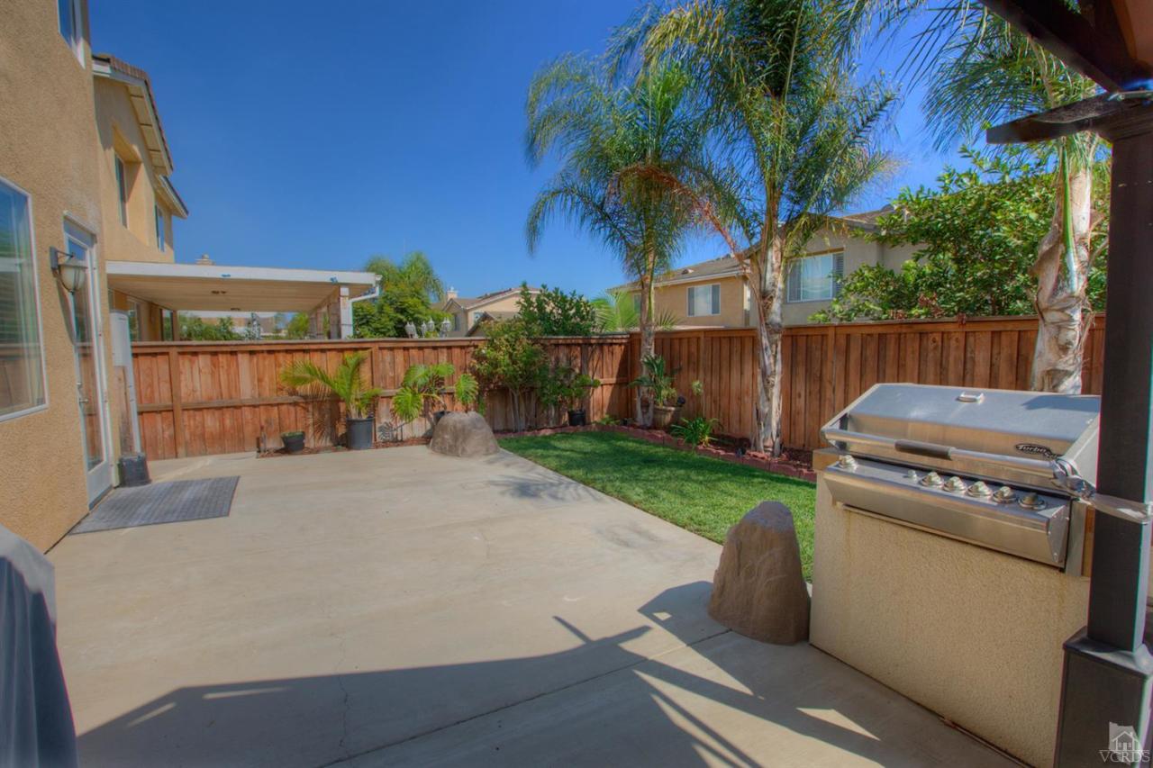 546 Morado Place Oxnard, CA 93030 - Photo 41 of 41 a view of a backyard