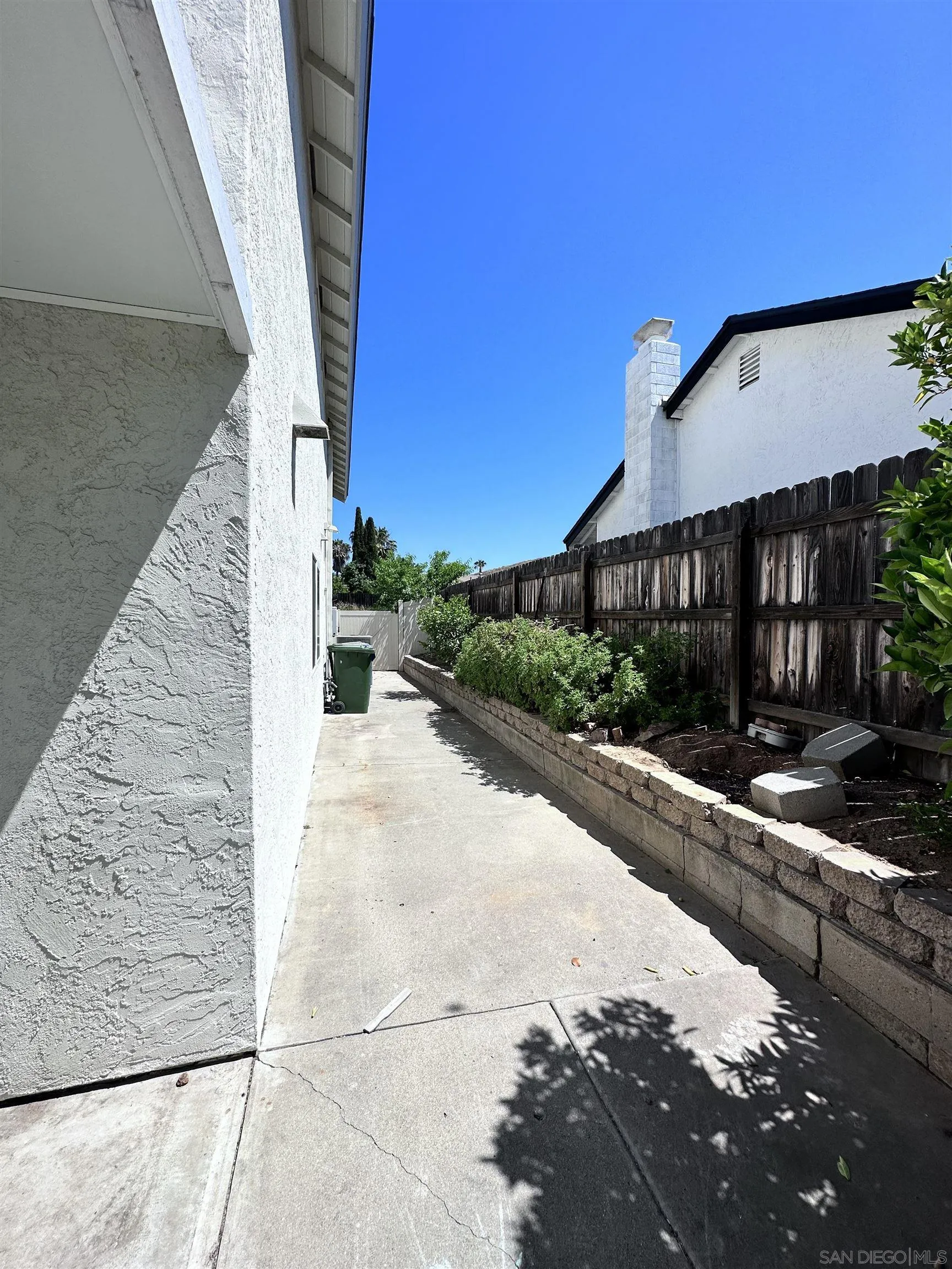 10915 Ramsgate Drive Santee, CA 92071 - Photo 4 of 25 Gallery Image 4