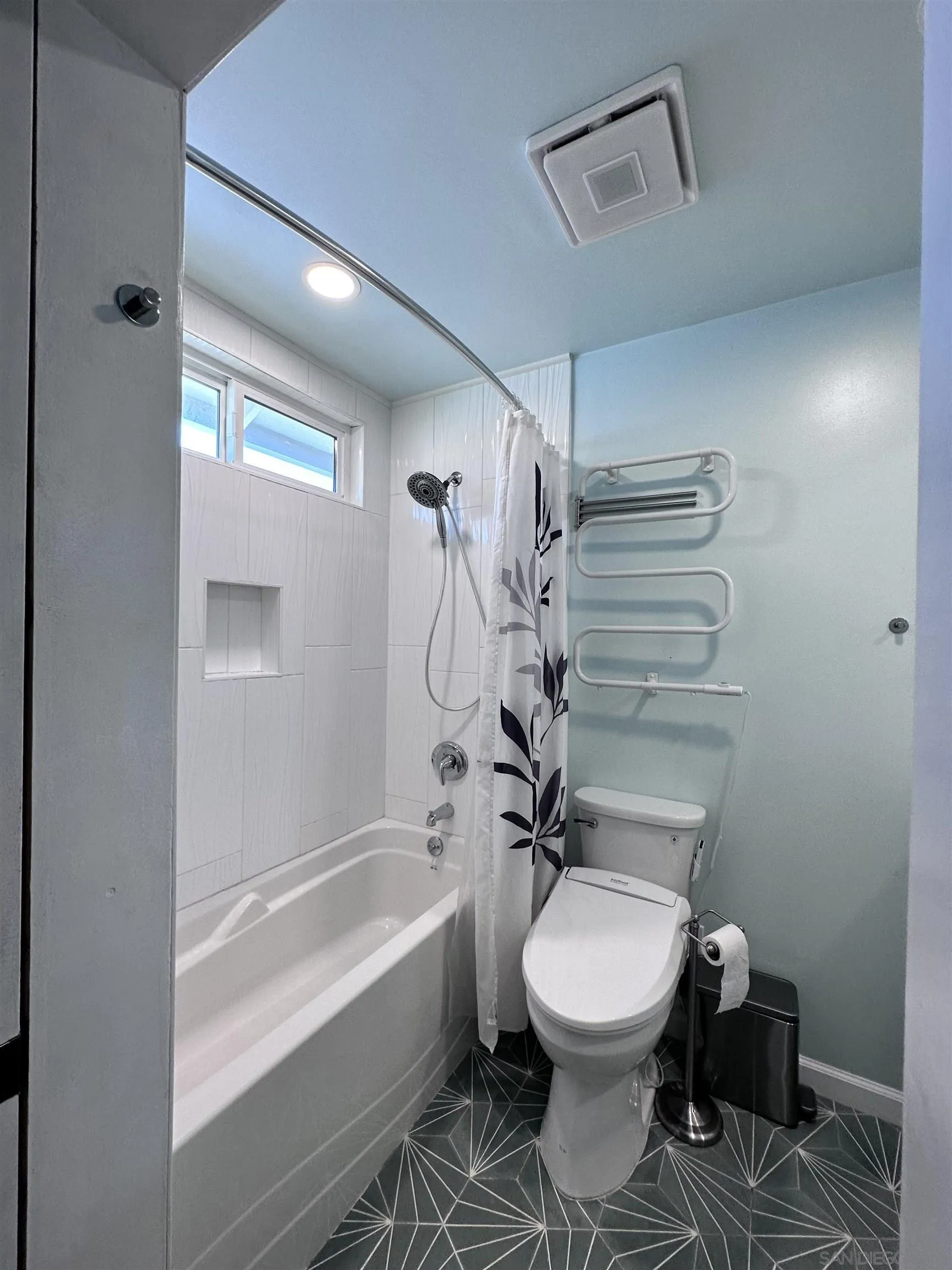 10915 Ramsgate Drive Santee, CA 92071 - Photo 9 of 25 Gallery Image 9