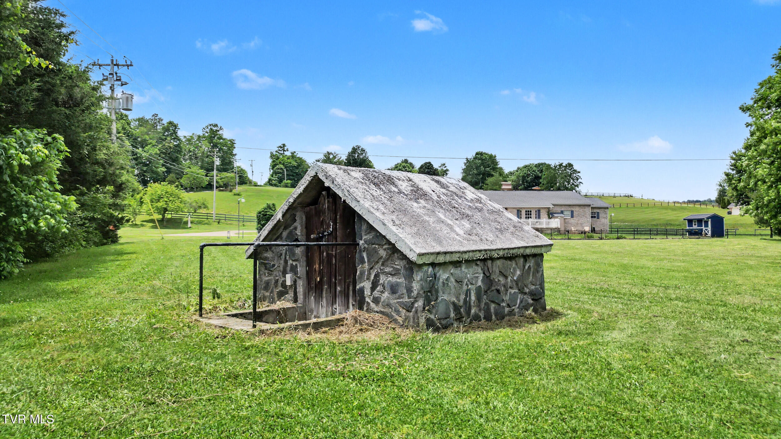 1435 Holly Creek Road Greeneville, TN 37745 - Photo 60 of 71 58_dji_0429