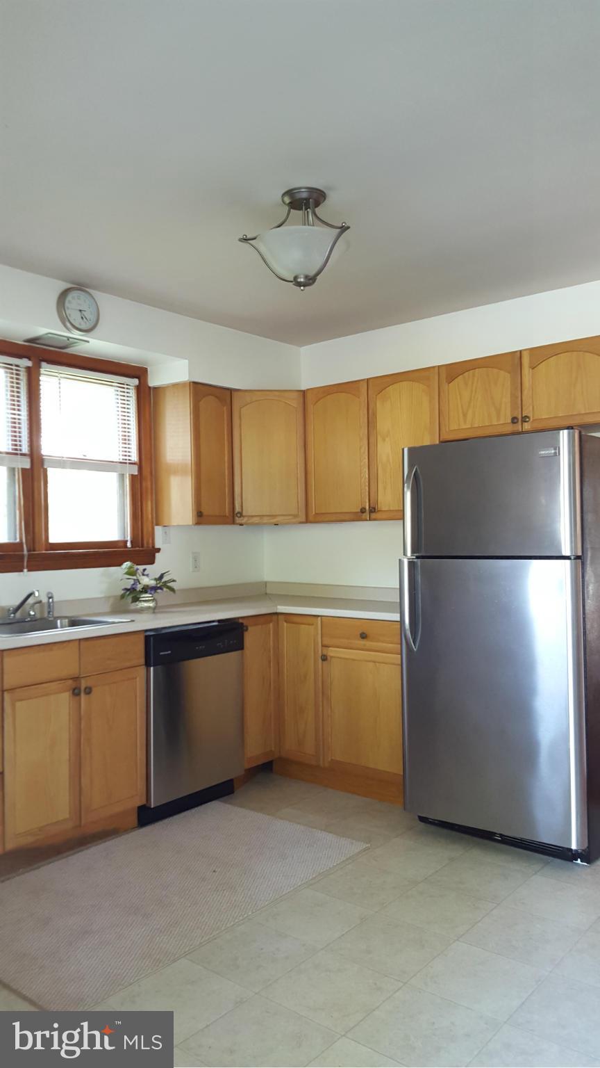 16 Granada Road Pasadena, MD 21122 - Photo 7 of 25 Kitchen
