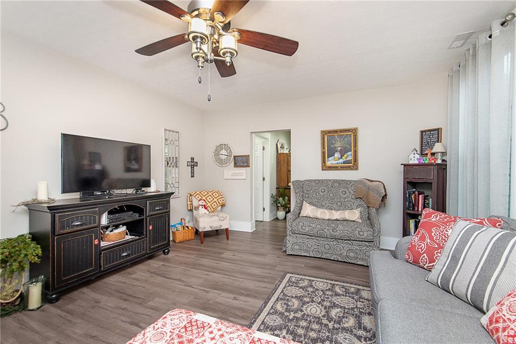 117 Main Street Pendleton, IN 46064 - Photo 5 of 32