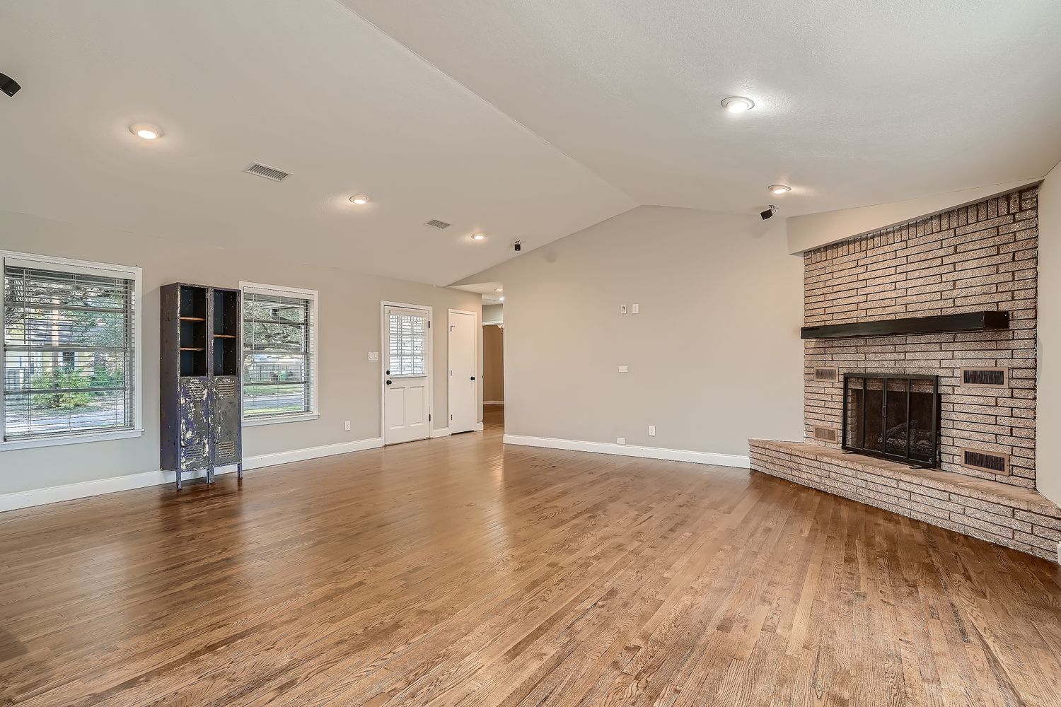 210 College Street Round Rock, TX 78664 - Photo 10 of 26
