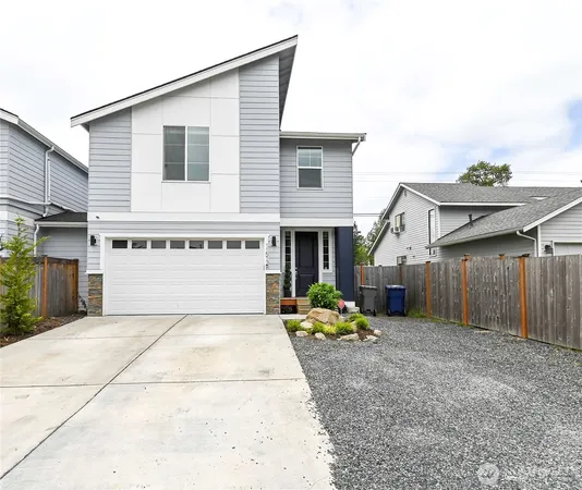 $770,000 | 11512 3rd Place West, Unit B, Everett, WA 98204