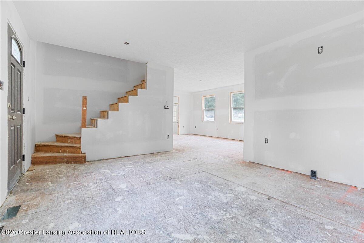 512 East Washington Street Dimondale, MI 48821 - Photo 9 of 11 09-Media Jett -06