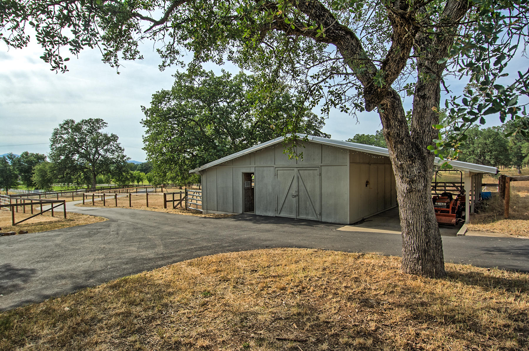 8059 Silver Bridge Road Palo Cedro, CA 96073 - Photo 28 of 30 Exterior of Stables