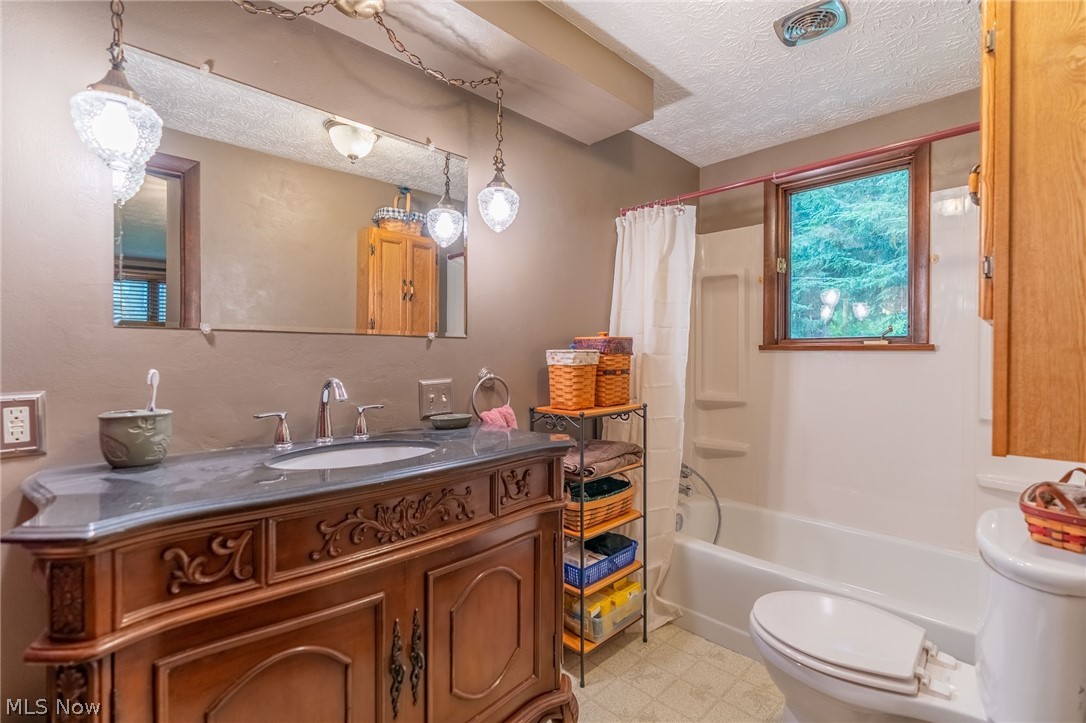 5155 McCormick Road Ravenna, OH 44266 - Photo 23 of 28 Master Bathroom