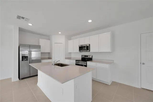 $2,200 | 3853 Corsican Lane, Lake Alfred, FL 33850