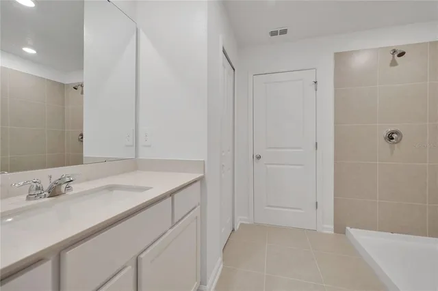 $2,200 | 3853 Corsican Lane, Lake Alfred, FL 33850