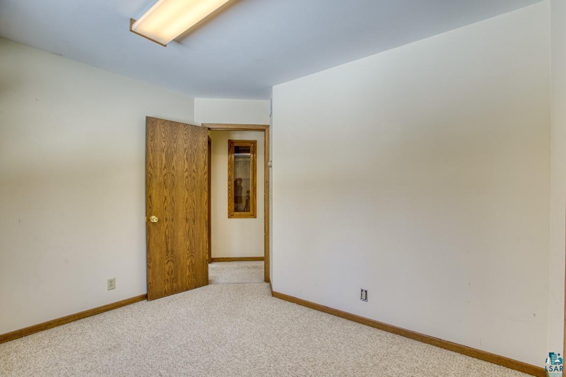 5652 Poulin Road Duluth, MN 55803 - Photo 17 of 40