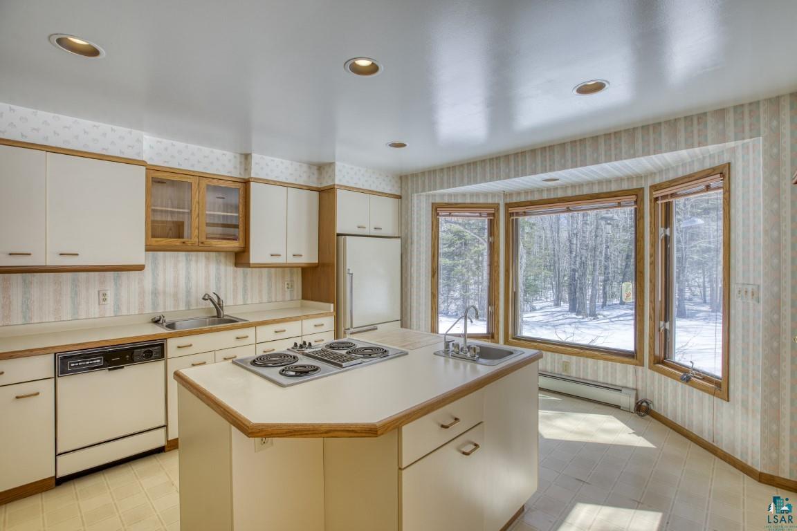 5652 Poulin Road Duluth, MN 55803 - Photo 8 of 40