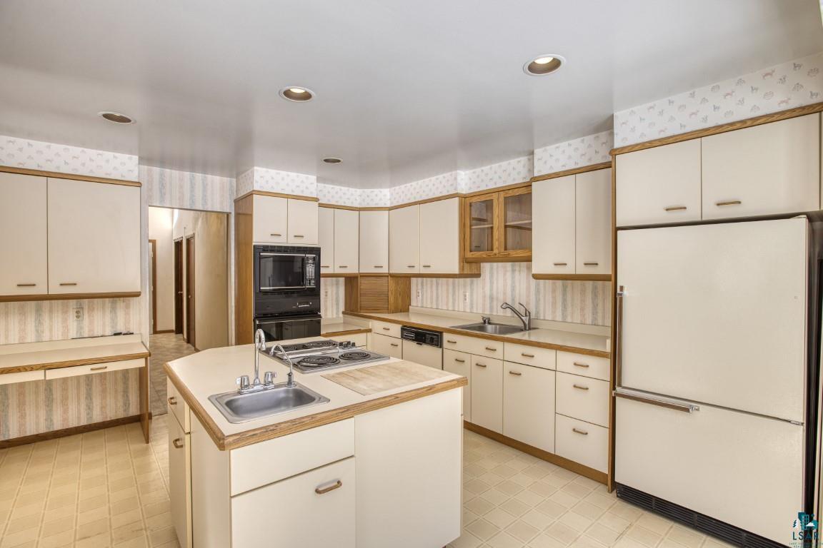 5652 Poulin Road Duluth, MN 55803 - Photo 9 of 40
