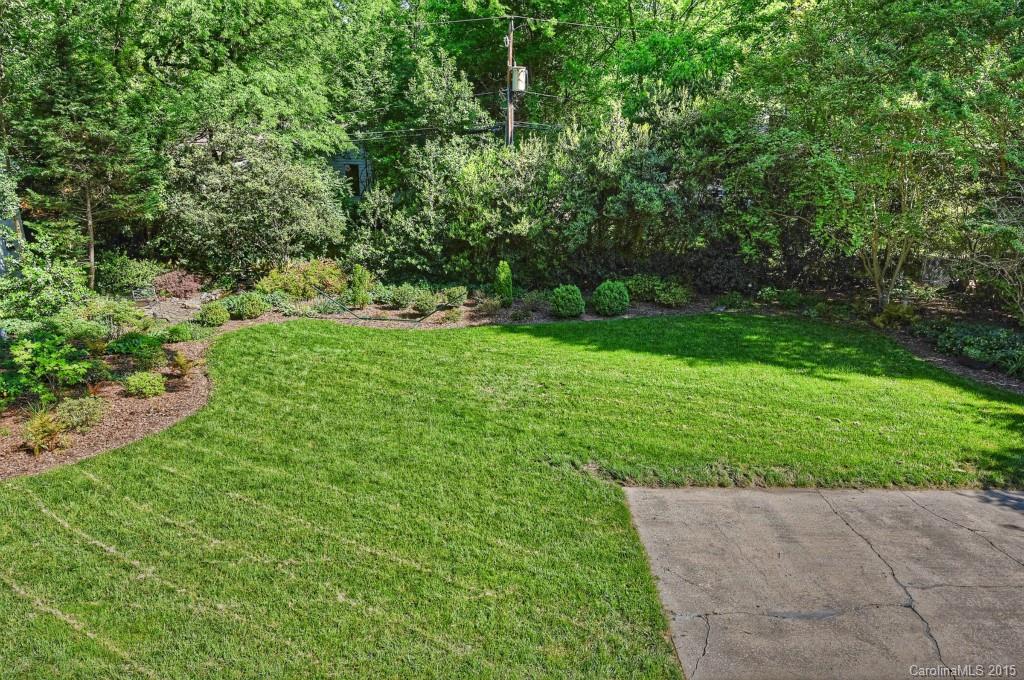 3118 Ferncliff Road Charlotte, NC 28211 - Photo 20 of 24 a view of yard with green space