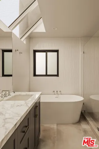 $17,000 | 625 Mildred Avenue, Venice, CA 90291